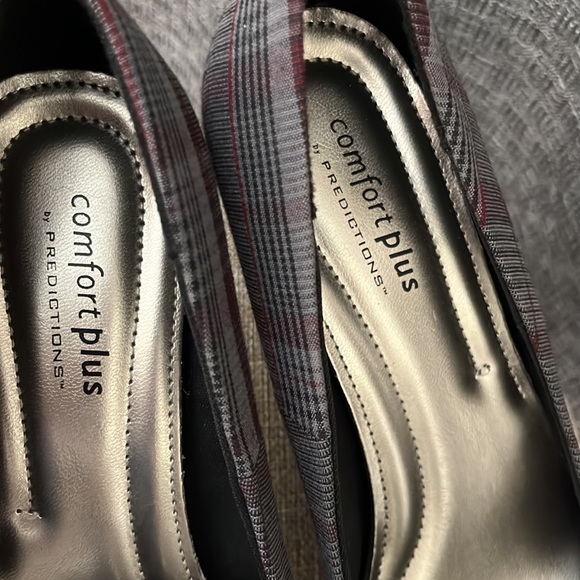 Comfort Plus by Predictions Heels - Picture 5 of 5